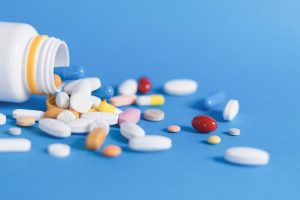Tyrimas: kone pusės šalies gyventojų vaistinėlėse randama nevartojamų vaistų