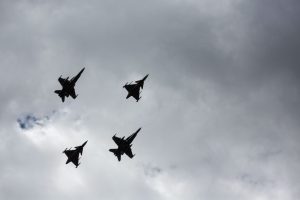 NATO oro policijos naikintuvai penkiskart kilo lydėti Rusijos orlaivių
