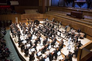 „Royal Philharmonic Orchestra“ generalinis direktorius: viską atperka jausmas, uždangai pakilus