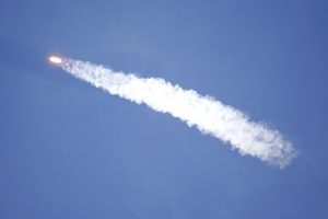Tarp į kosmosą iškeltų „SpaceX“ palydovų – lietuvių kūrinys