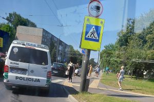 Vasaros pramogų grimasos: Kauno specialiosios tarnybos skubėjo gelbėti mažametės dviratininkės
