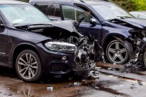 Vidury dienos girtas BMW vairuotojas sukėlė masinę avariją