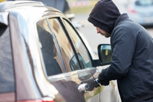 Policija aiškinasi, kas pavogė tauragiškių 18 tūkst. vertės „Audi“