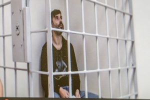 Savo vaikų pagrobimu įtariamas M. Vilčinskas veržiasi į laisvę