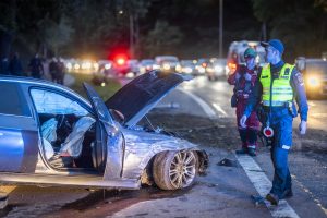 Lapkričio 2-ąją – apie pusšimtis eismo įvykių: žuvo žmogus, dar dešimt – sužeista