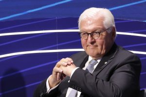 Vokietijos prezidentas: kada Ukraina sės prie derybų stalo su Rusija, nuspręs ji pati