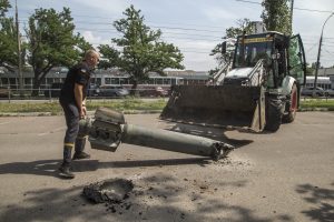 Rytų Ukrainoje per Rusijos smūgius žuvo mažiausiai trys civiliai 