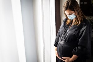 Krikščioniškuose gimdymo namuose – COVID-19 atvejis: kreipiasi į gimdyves