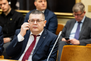 Ukrainos Rados komiteto vadovas Vilniuje: ES turėtų konfiskuoti Rusijos turtą, ne įšaldyti