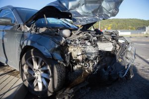Moters vairuojamas „Volvo“ kaktomuša rėžėsi į „Renault“: sužaloti penki žmonės