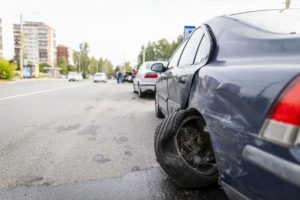 Panevėžyje apgadinti du automobiliai