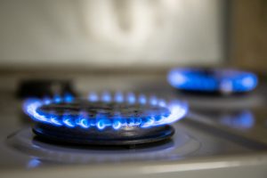 Vyriausybė pratęsė kompensacijas gyventojams už dujas, panaikino už elektrą