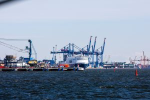 Klaipėdos uostas atnaujino laivų eismą