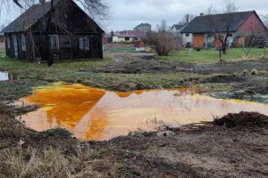 Šiaulių įmonėje išsiliejo, įtariama, tona aliejaus: tarša sustabdyta