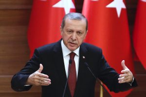 Švedija pirmąkart išduos Ankarai Turkijos pilietį nuo ginčo dėl stojimo į NATO pradžios