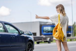 Kelionė autostopu tapo retenybe