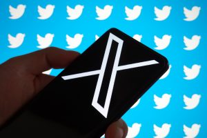 „Twitter“ pristatė naują logotipą