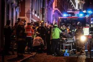 Lisabonoje tramvajui nuriedėjus nuo bėgių nukentėjo beveik 30 žmonių