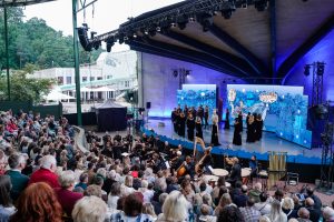 Klaipėdos koncertų salė sezoną baigia gastrolėmis: koncertus dovanos regionų gyventojams
