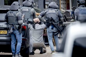 Nyderlanduose įkaitų drama baigėsi, įtariamasis sulaikytas