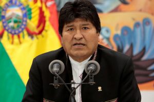 Buvęs Bolivijos prezidentas E. Moralesas užsikrėtė COVID-19