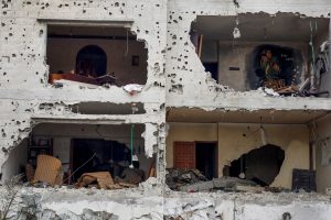 „Amnesty International“ pasmerkė galimus karo nusikaltimus Gazos konflikte