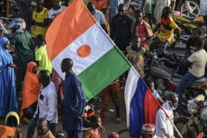 Prancūzija teigia, kad Nigeryje sulaikytas jos pilietis, ir ragina jį nedelsiant paleisti