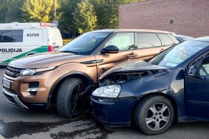 Per dviejų automobilių avariją S. Žukausko gatvėje vienas vairuotojas išvežtas į ligoninę