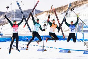 Pusę varžybų tarp lyderių buvusi biatlonininkų estafetės komanda pagerino Lietuvos rekordą
