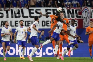 Pirmosios čempionato nulinės lygiosios fiksuotos tarp Prancūzijos ir Nyderlandų   