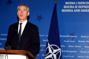 NATO svarsto didinti pajėgas Kosove