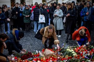 Identifikuotos šaudynių Prahoje aukos, tarp jų nėra užsieniečių
