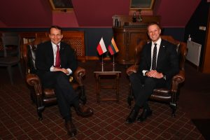 G. Landsbergis su Lenkijos kolega aptarė paramą Ukrainai, sankcijas Rusijai, Baltarusijai