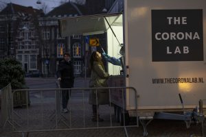 Nepaisant karantino, infekcijų skaičiai Nyderlanduose auga