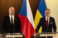 Kyjivas ir Praha sutarė dėl bendros šautuvų ir šaudmenų gamybos