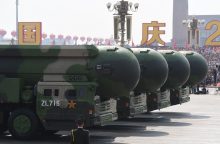 Kinija sustabdė derybas su JAV dėl branduolinių ginklų
