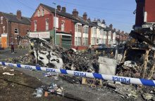 Šeimyninis incidentas išprovokavo masines riaušes Šiaurės Anglijoje