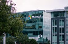 „Microsoft“ pelnas per metus išaugo dešimtadaliu