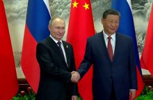 V. Putinas atvyko į Kiniją, siekdamas gauti didesnę paramą savo karo veiksmams Ukrainoje