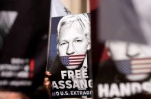JK teismas: J. Assange'as gali apskųsti ekstradiciją į JAV