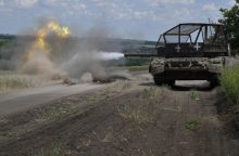 Rusai smogė Derhačių bendruomenei Charkivo srityje, yra aukų