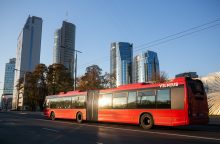 Katastrofiškai trūksta troleibusų ir autobusų vairuotojų: svarsto mažinti amžiaus kartelę