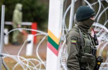 Pasienyje su Baltarusija į Lietuvą neįleisti dar 82 neteisėti migrantai