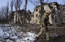 Ukrainos karininkas: priešas puola iš tų pačių pozicijų ir yra labai nuspėjamas