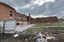 Smūgis į Charkivo gamyklą: žuvo septyni žmonės, sužeistųjų padaugėjo iki 20-ies