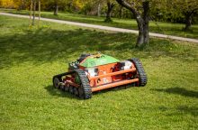 Švedijoje pavogtą vejos robotą policininkai surado Radviliškio rajono sodyboje