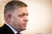 Išrinktasis prezidentas: Slovakijos premjeras po šaudymo jau gali kalbėti