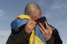 Rusija ir Ukraina skelbia apie pirmą nuo vasario apsikeitimą belaisviais 