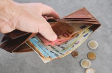Darbo užmokesčio atotrūkis tarp regionų šiemet išaugo 52 eurais