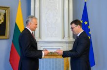 Prezidentas įteikė skiriamuosius raštus Lietuvos ambasadoriui Pietų Korėjoje